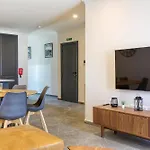 Residences By 360 Estates 公寓
