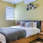 Residences By 360 Estates 公寓 *
