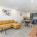 Residences By 360 Estates 公寓 *