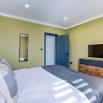 Residences By 360 Estates 公寓 *