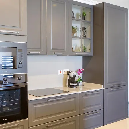 The Legacy By 360 Estates Apartment *