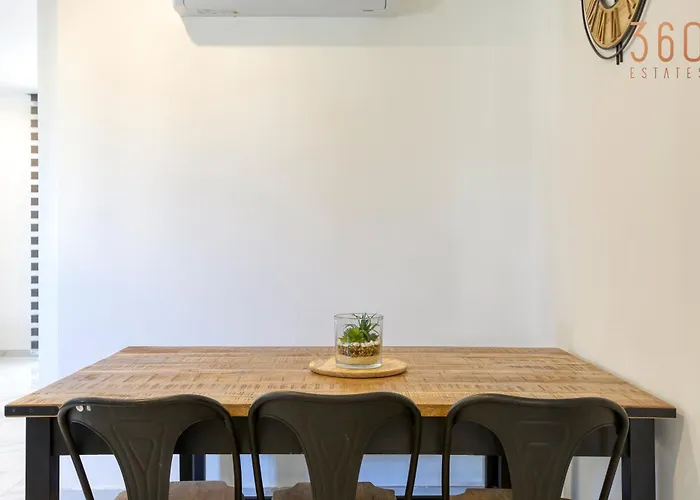 Residences By 360 Estates * מוסטה