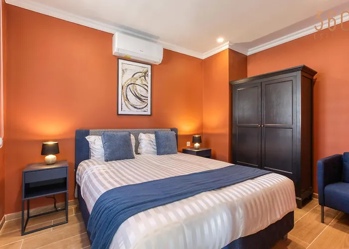 Residences By 360 Estates * מוסטה