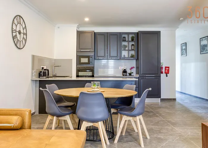 Residences By 360 Estates מוסטה